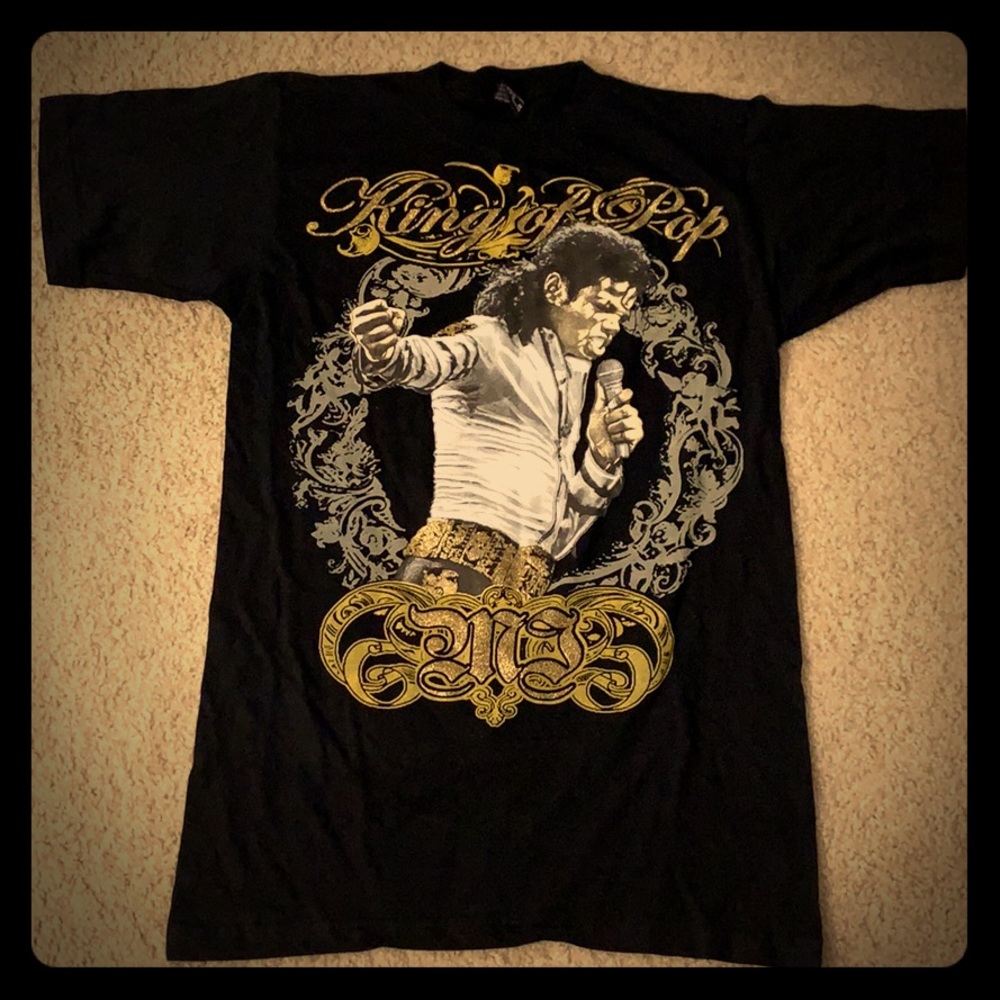 🌿King of Pop Tee